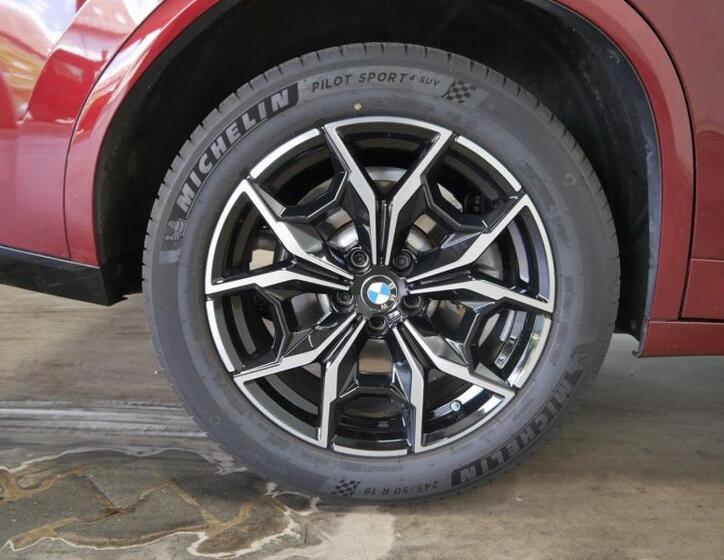 BMW X4 8