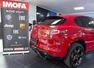 Alfa Romeo Stelvio 5