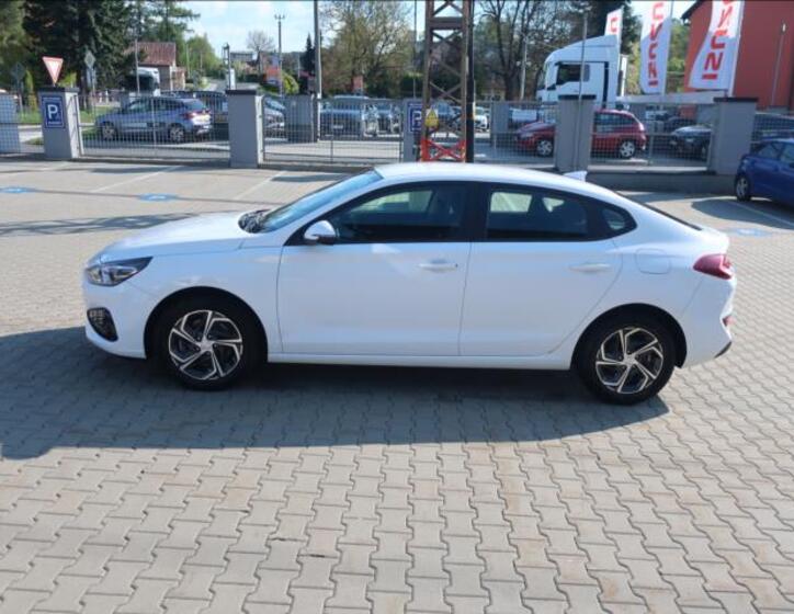 Hyundai i30 4