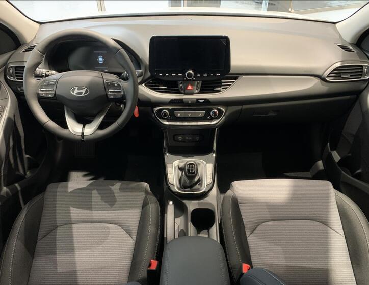 Hyundai i30 16