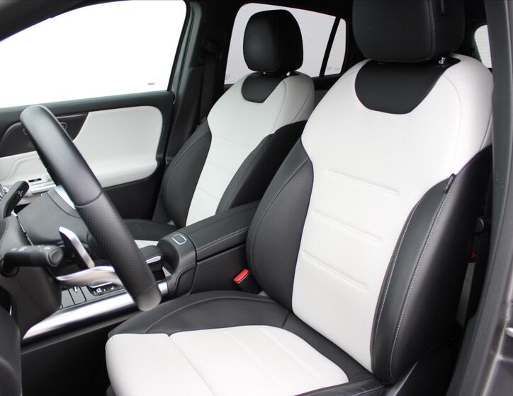 Mercedes-Benz GLA 10