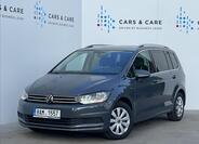 Volkswagen Touran 1