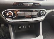 Hyundai i30 17