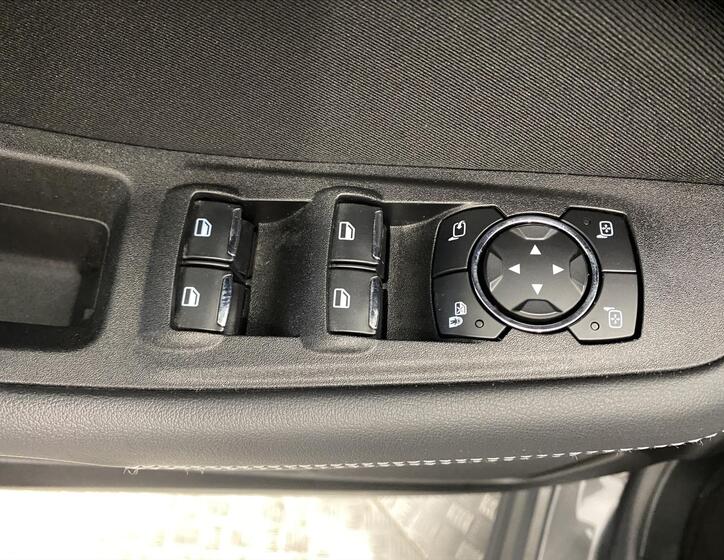 Ford S-MAX 12
