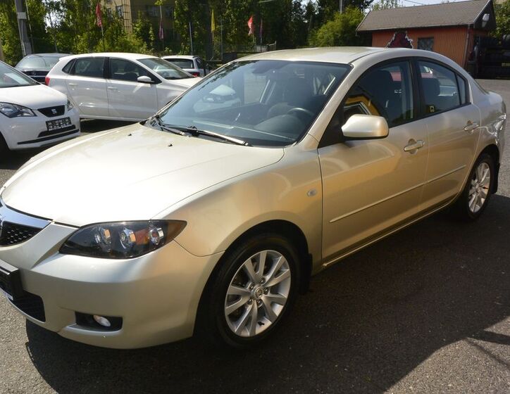 Mazda 3 1