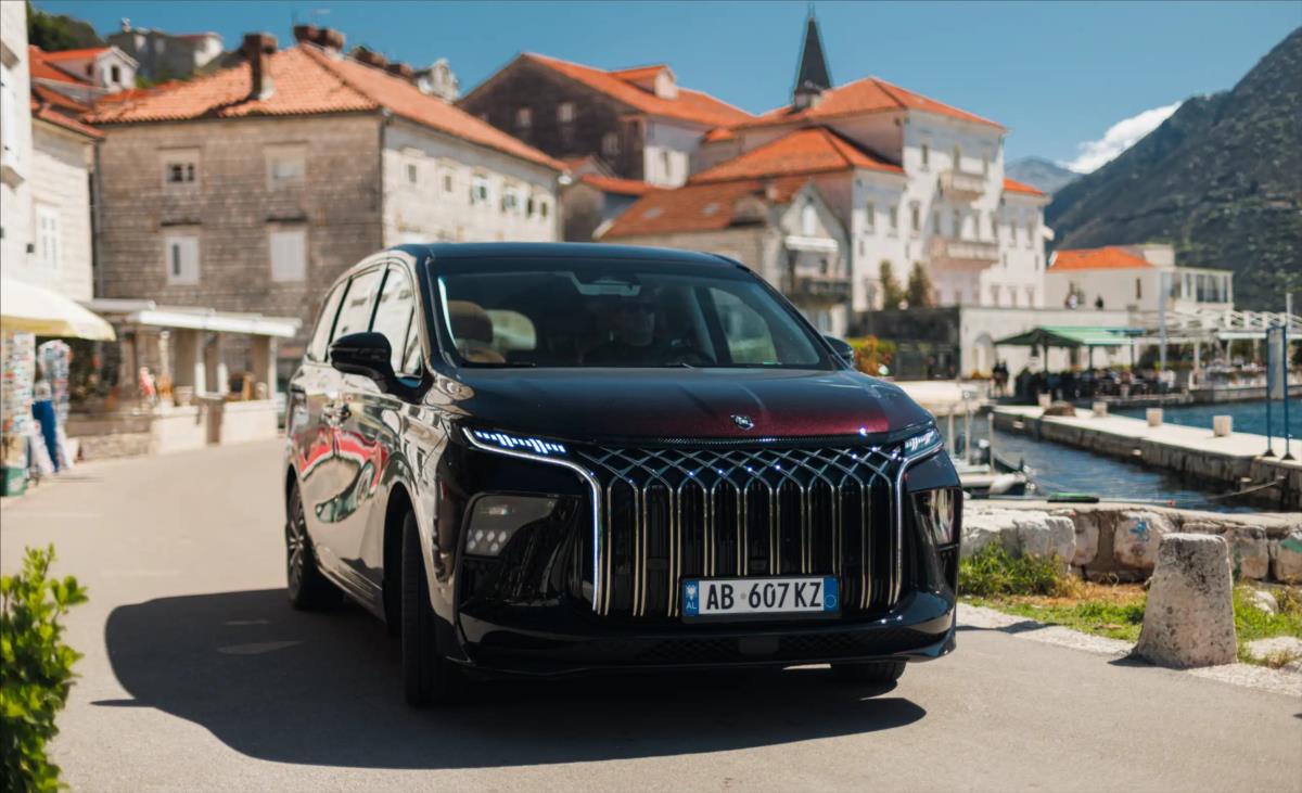 Dongfeng U-Tour