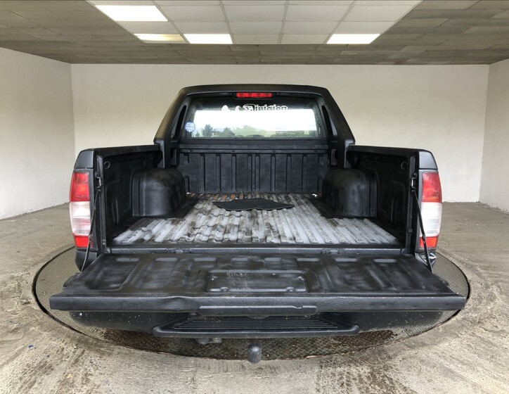 Nissan Navara 12