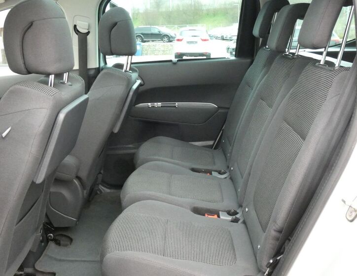 Peugeot 5008 27