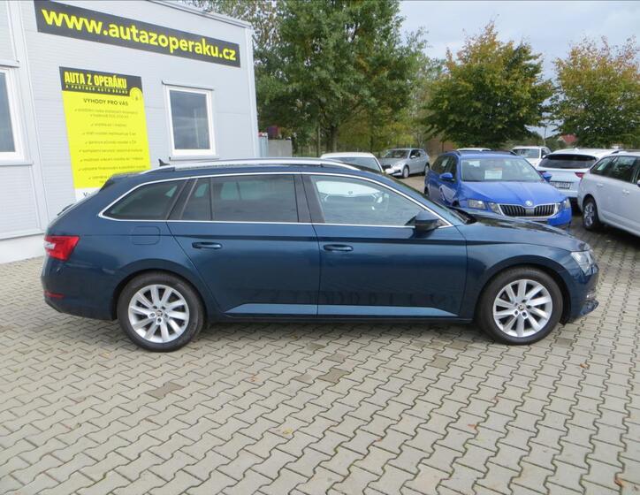 Škoda Superb 11