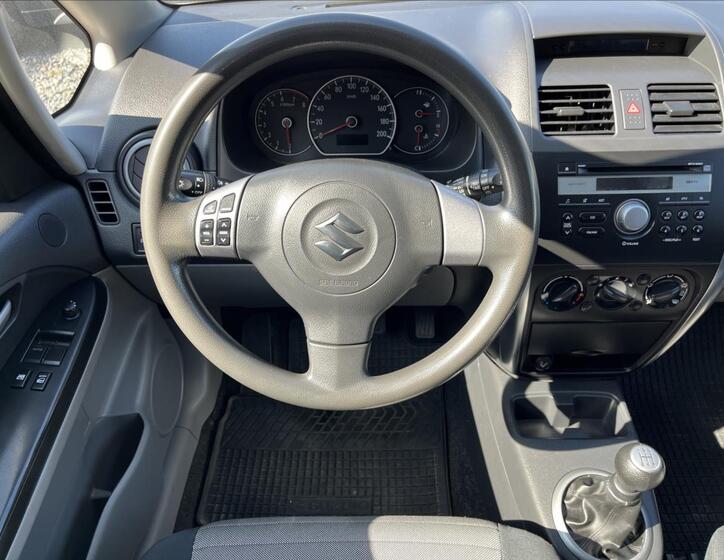 Suzuki SX4 10
