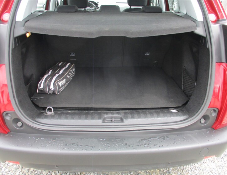 Peugeot 2008 8
