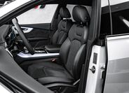 Audi Q8 13