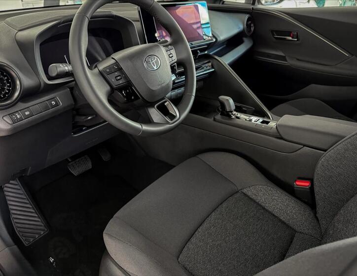 Toyota C-HR 10