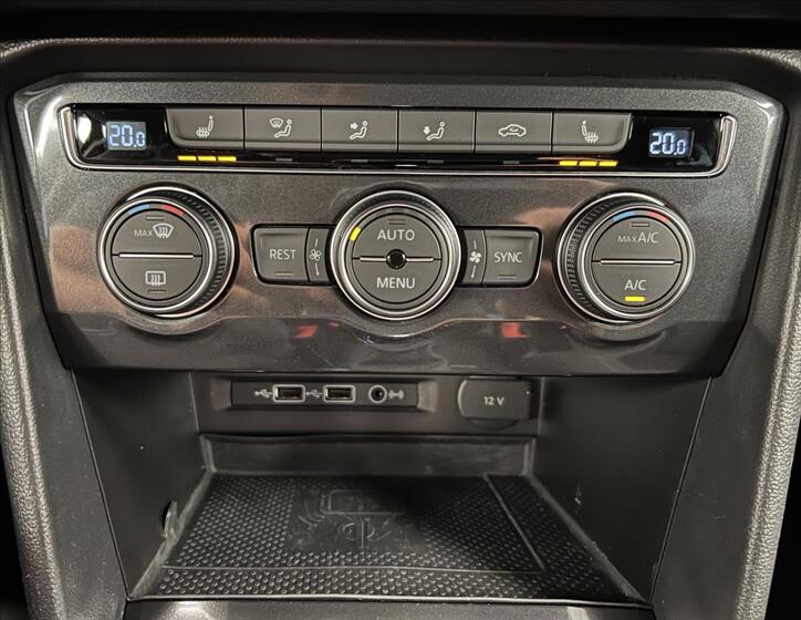 Volkswagen Tiguan 6