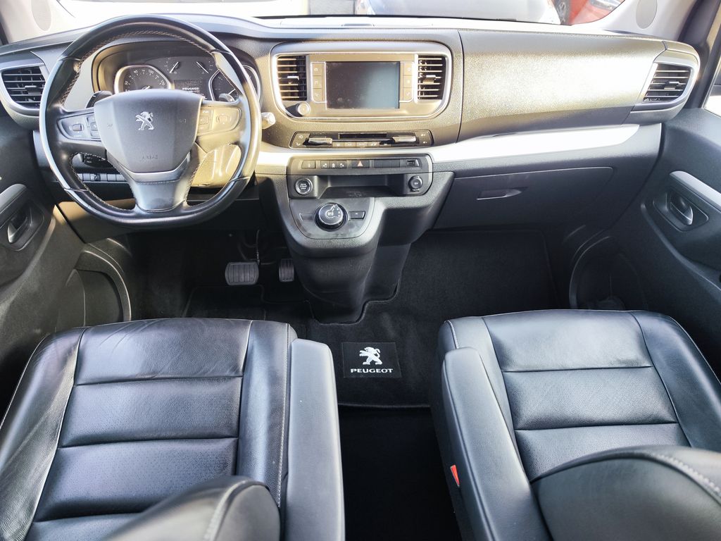 Peugeot Traveller