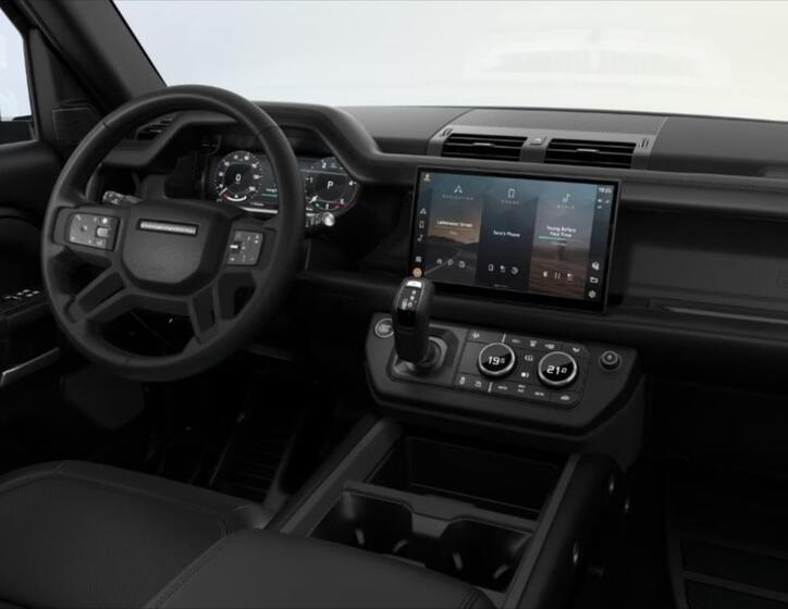 Land Rover Defender 6