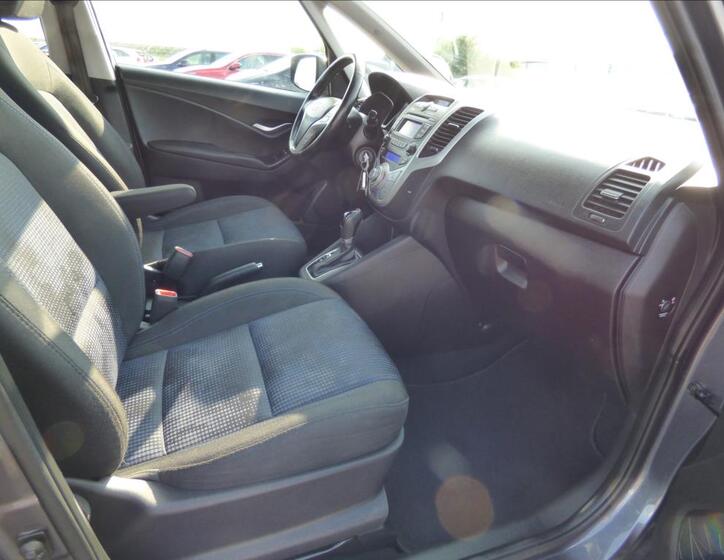 Hyundai ix20 38