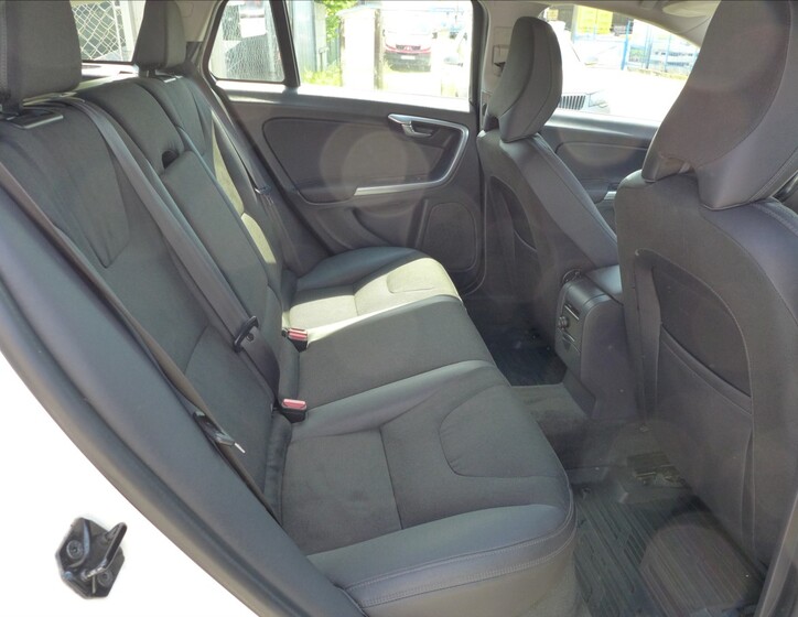 Volvo V60 29