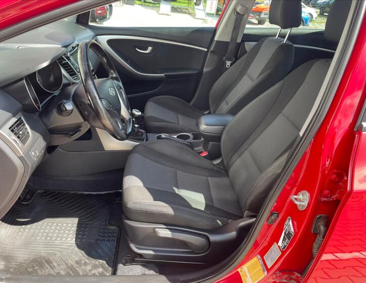 Hyundai i30 12