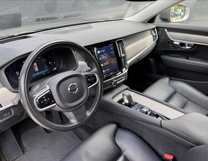 Volvo V90 9