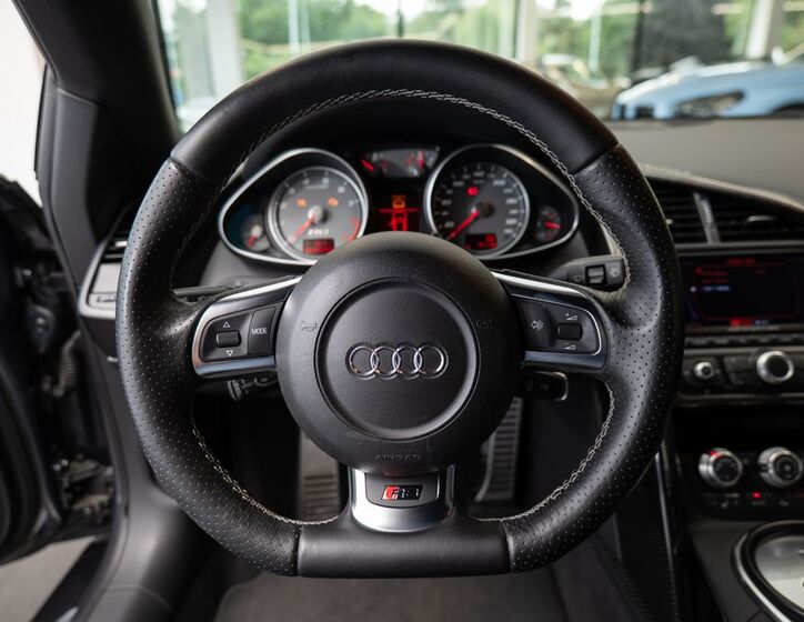 Audi R8 6