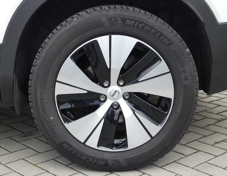 Volvo XC40 22