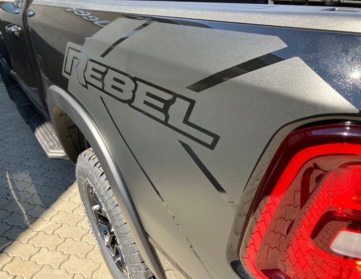 Dodge RAM 66