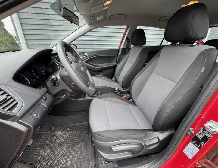 Hyundai i20 11