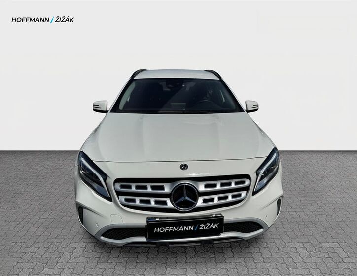 Mercedes-Benz GLA 2