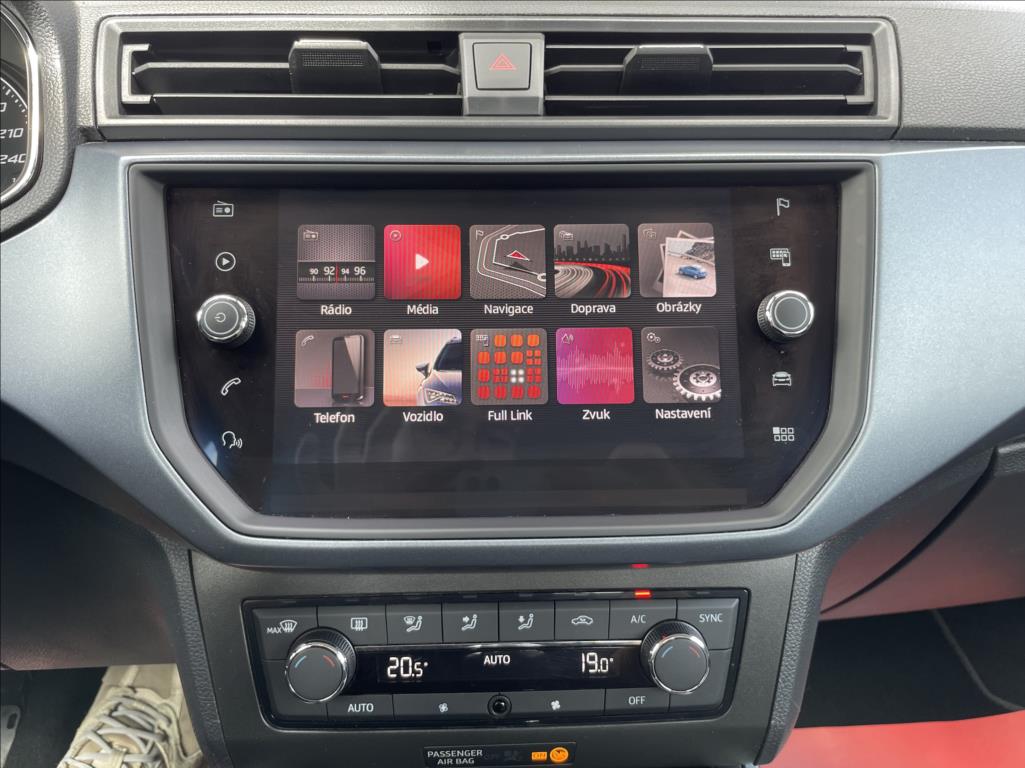 Seat Arona