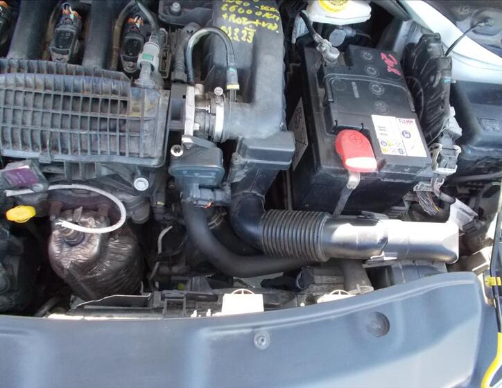 Peugeot 208 32