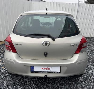 Toyota Yaris 11