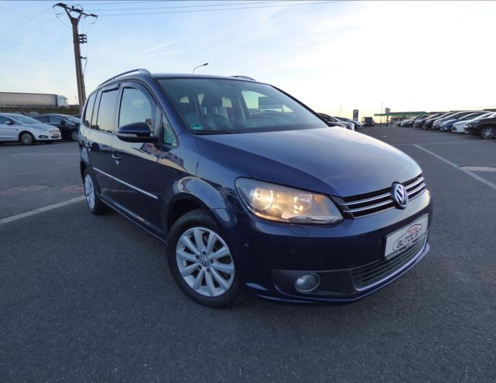 Volkswagen Touran 1