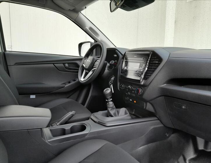 Isuzu D-Max 10
