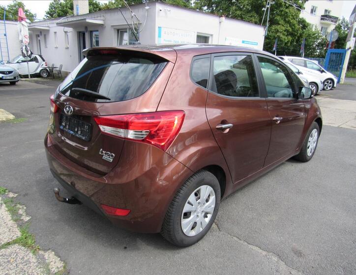 Hyundai ix20 6