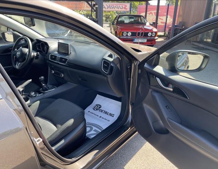 Mazda 3 21