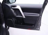 Toyota Land Cruiser 12