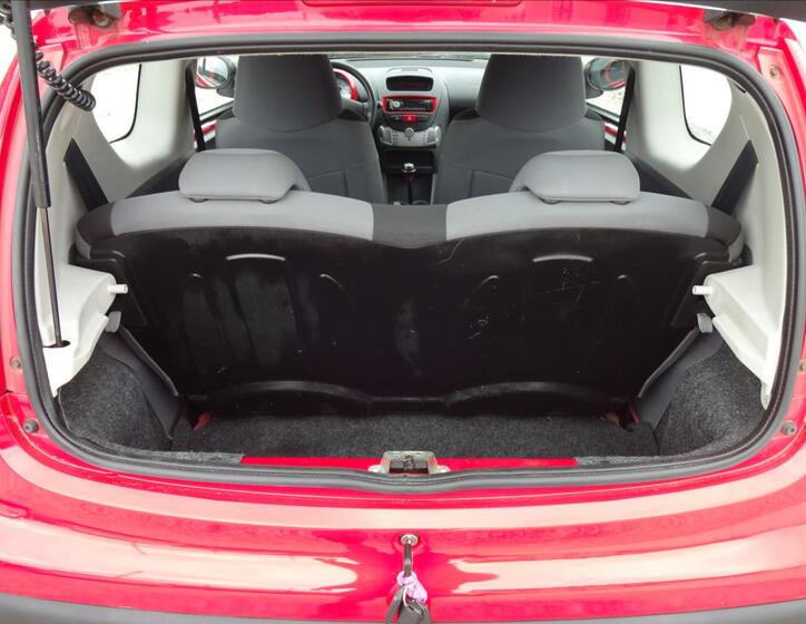 Peugeot 107 21