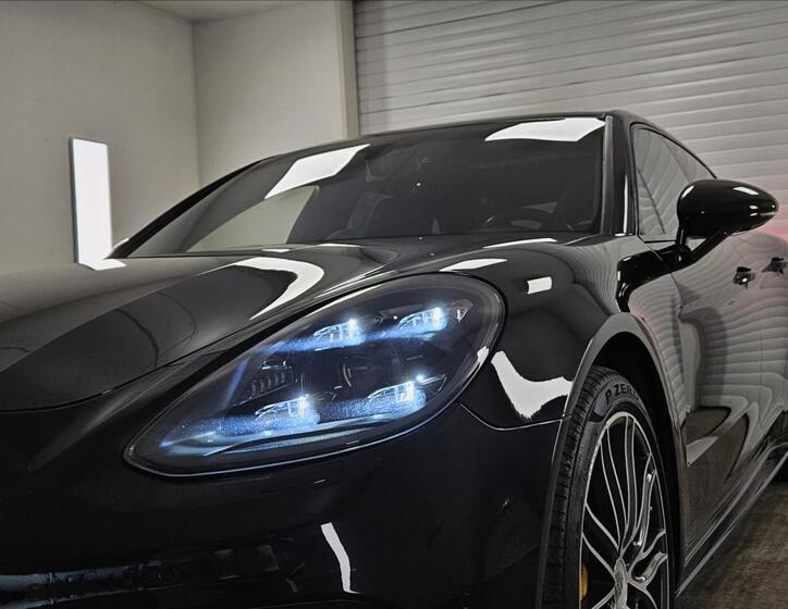 Porsche Panamera 46