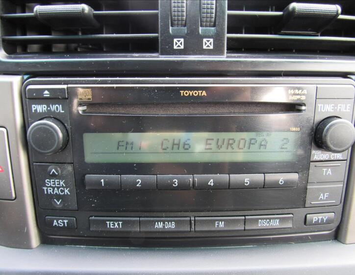Toyota Land Cruiser 16