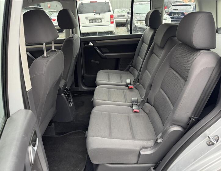 Volkswagen Touran 31