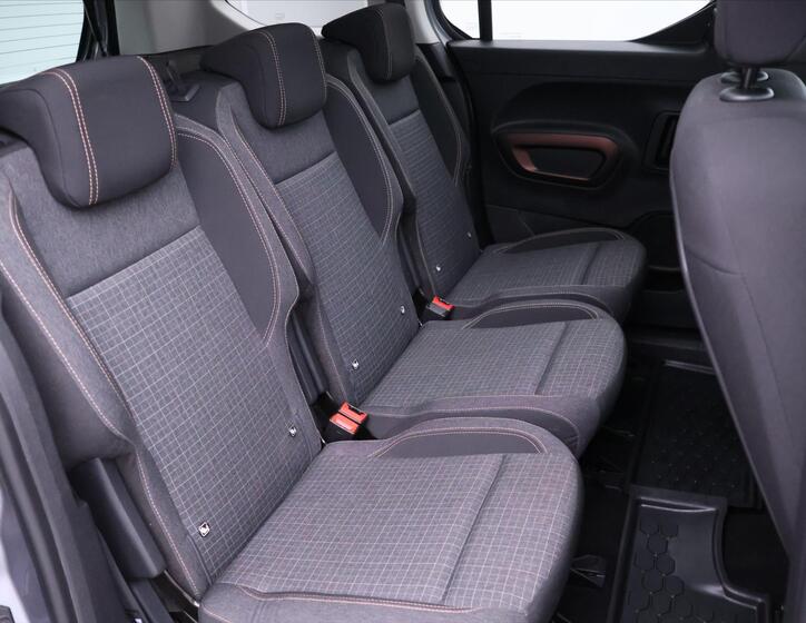 Peugeot Rifter 15
