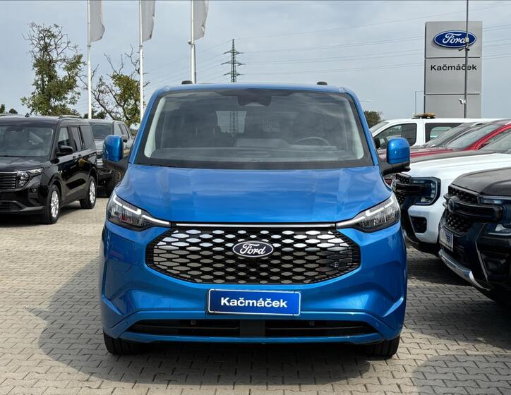 Ford Tourneo Custom 8