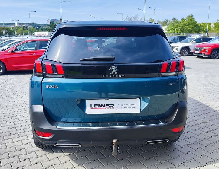 Peugeot 5008 6