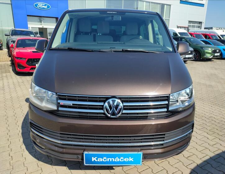 Volkswagen Caravelle 8