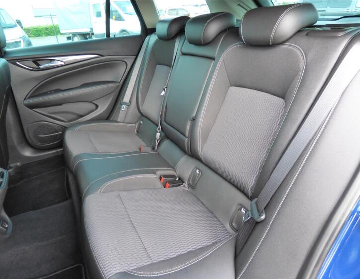 Opel Insignia 59