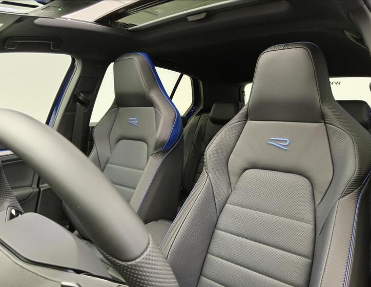 Volkswagen Golf 15