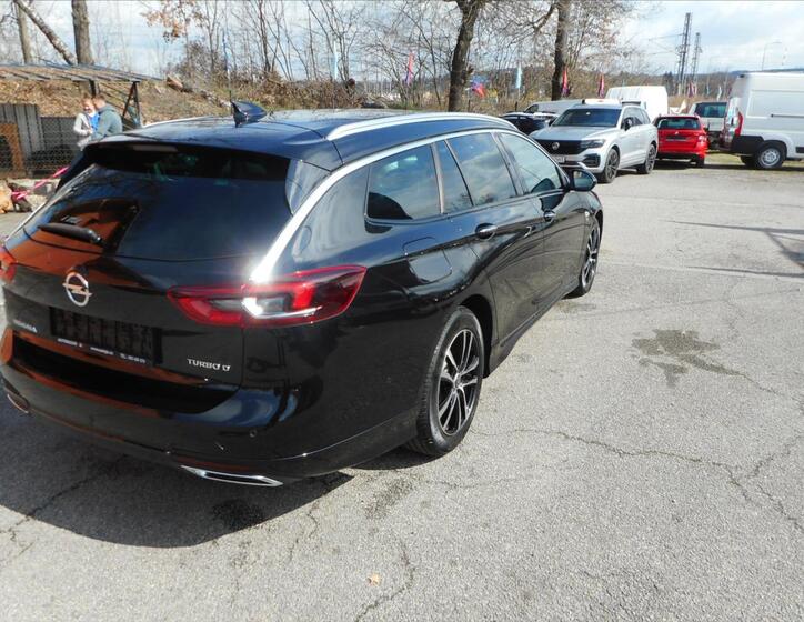 Opel Insignia 5