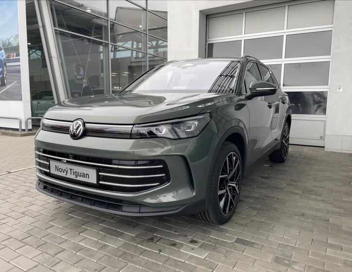 Volkswagen Tiguan 1