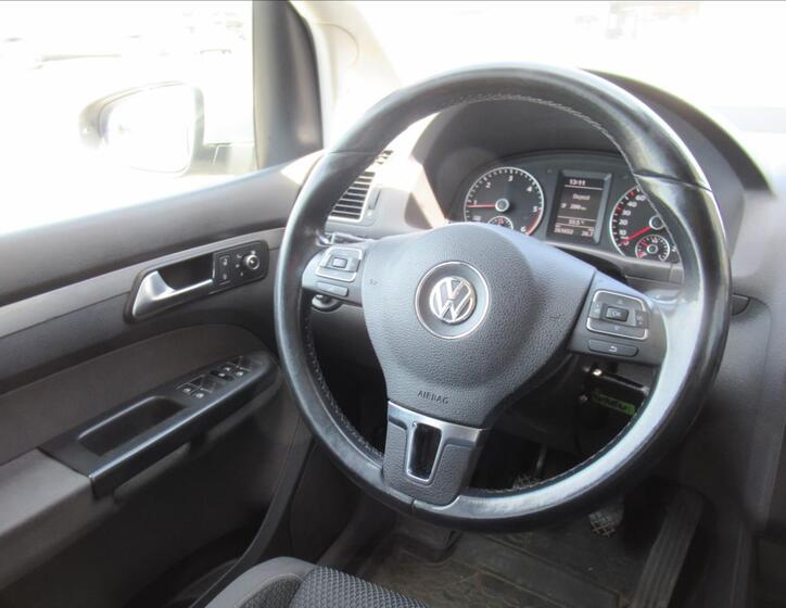 Volkswagen Touran 11